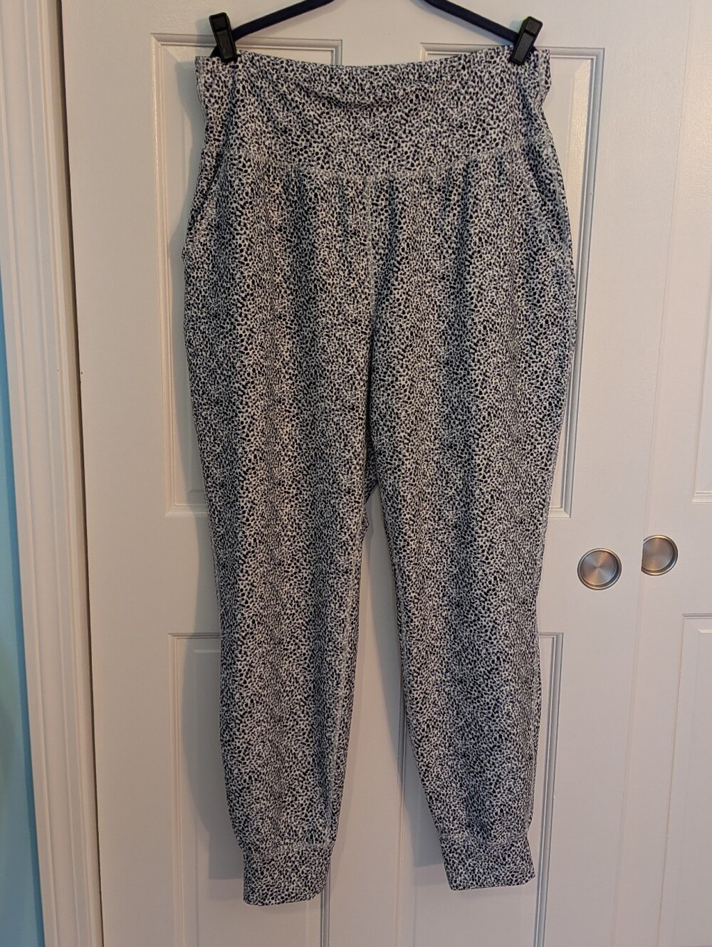 Old Navy high rise power soft go dry ankle length joggers, size XL tall